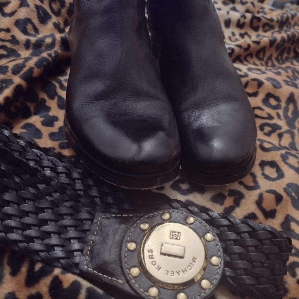 Black Leather Boots and Belt Set - Picture 4 of 12